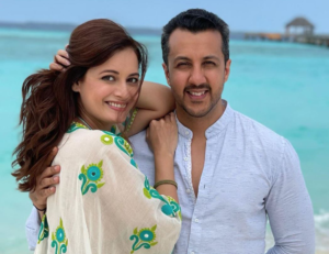 ދިއާ ރާއްޖެ އައީ ހަނީމުނަށް؟ ދޮންދަރިވެސް ގޮވައިގެން!