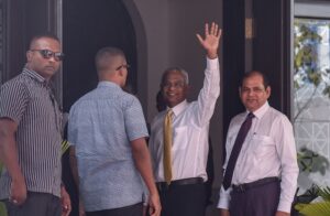 ރައީސުލްޖުމްހޫރިއްޔާ ޢަޒުލުކުރުގެ މަސައްކަތް ކުރުމަށް އިދިކޮޅުކޯލިޝަނުން ފާސްކޮށްފި
