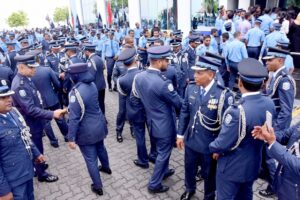 އައު ޤާނޫނާއެކު ފުލުހުންގެ ރޭންކުގެ ޢަދަދު 15 އިން 11 އަށް
