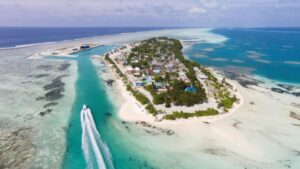 އުނގޫފާރަށް ދަތުރުކުރި ބަޔަކު ޕޮޒިޓިވްވެ ދިއްފުށިވެސް މޮނިޓަރިން އަށް