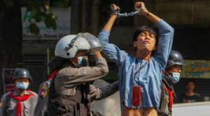 އަންގސަން ސޫކީގެ ޕާޓީގެ އޮފިޝަލަކު ޖަލުގައި ހައްޔަރުކޮށްފައި ހުއްޓާ މަރުވެއްޖެ