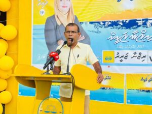 މާލޭ ރައްޔިތުންނަށް ބޯހިޔާވަހިކަން ނުލިބެނީވެސް މަސައްކަތް ހުއްޓާނުލާނަން: ނަޝީދު
