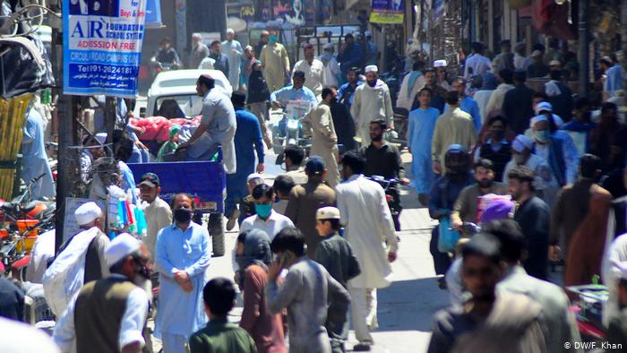 ޕާކިސްތާނަށް 12 ގައުމަކުން މީހުން އެތެރެވުން މަނާކޮށްފި