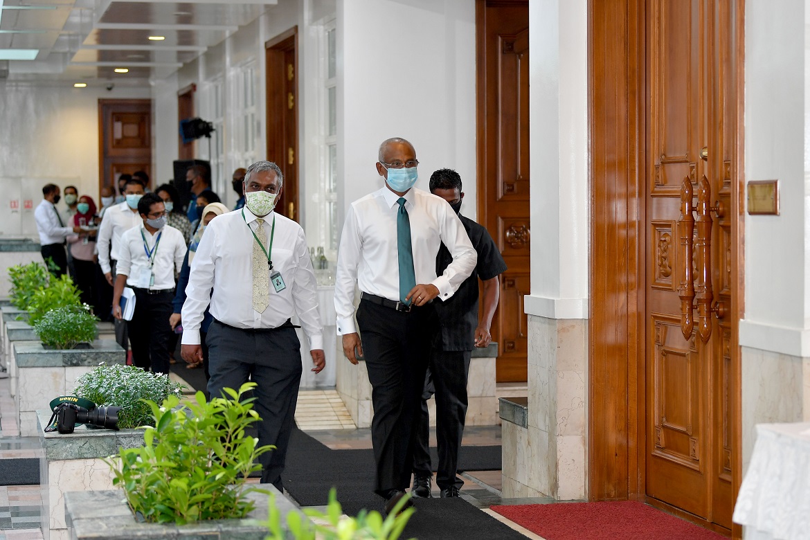 ރައީސް ޞާލިހު މާދަމާ ހަވީރު ނޫސްވެރިންނާއި ބައްދަލު ކުރައްވަނީ