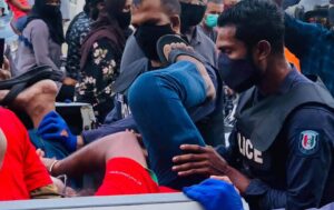 އިދިކޮޅު މުޒާހަރާއިން 7 މީހަކު ހައްޔަރުކޮށްފި