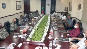 ރިޓަޔަރ ކުރައްވާފައިވާ ސިފައިންގެ އޮފިސަރުންނާއި ބައްދަލުކޮށްފި