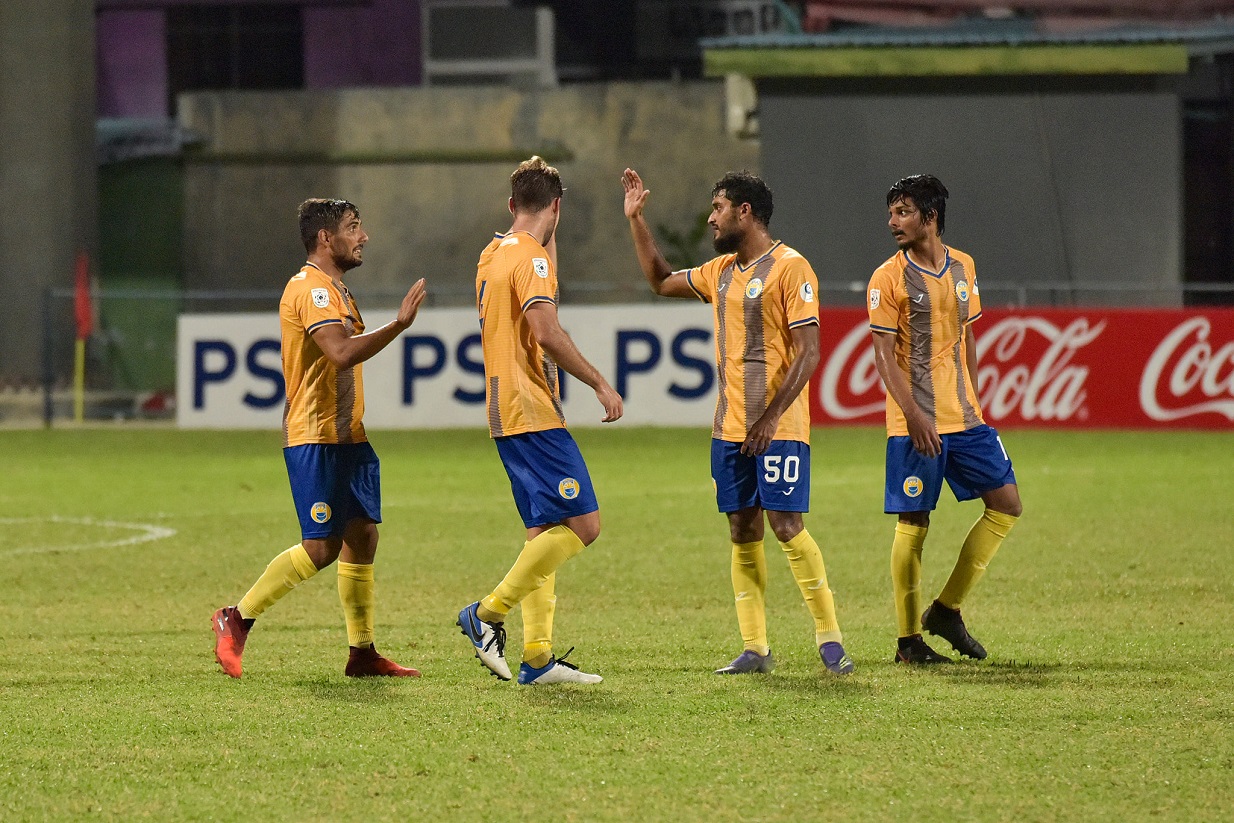 ގްރާންޑޭގެ މައްޗަށް ކުރިހޯދައި ވެލެންސިއާއިން ފަރަގު ކުޑަކޮށްފި