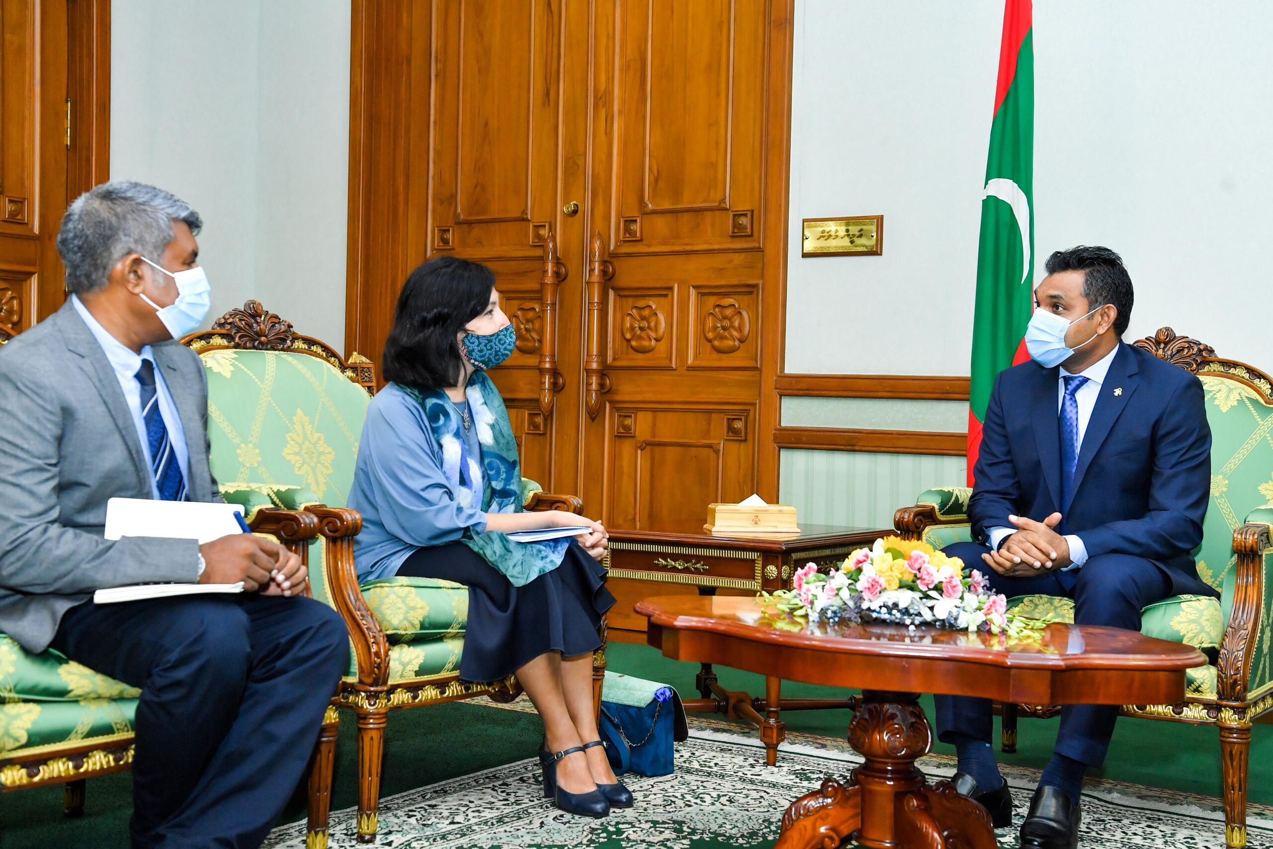 ޔުނިސެފް ރެޕްރެޒެންޓޭޓިވް ނާއިބު ރައީސްގެ އަރިހަށް އިހްތިރާމްގެ ޒިޔާރަތެއް ކުރައްވައިފި