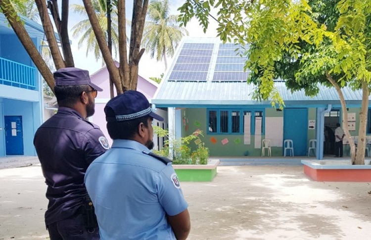 ވިލިފުށީ 18 އޮފިޝަލަކު ކަރަންޓީނަށް، ވޯޓުލުން ފަށާނީ މާލެއިން އޮފިޝަލުން ދިއުމުން