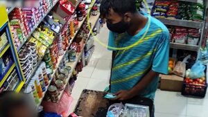 ވޮލެޓެއް ވަގަށް ނެގި މައްސަލައަކާ ގުޅިގެން މީހަކު ހޯދަނީ
