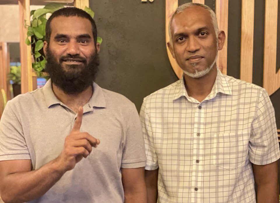 ޤައުމީ ކެޕްޓަން އަލީ އަޝްފާޤުގެ ތާއީދު ޑރ.މުއިއްޒު އަށް