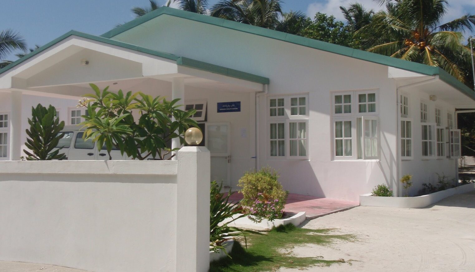 މަތިވެރިން 10 މީހަކު ޕޮޒިޓިވްވެ، ކޮމިއުނިޓީ ސްޕްރެޑަކަށް