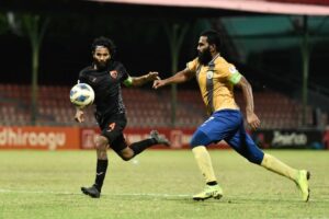 އީގަލްސް އިން ވެލެންސިއާ ހިފަހައްޓައިފި