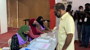 އިންތިޚާބުގެ މައްސަލާގައި އެމްޑީޕީން އެންމެ ފަހުން ކޯޓަށް