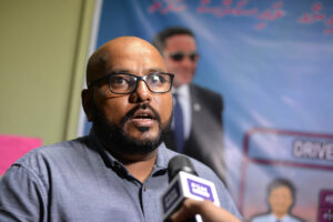 ޖޭޕީގެ ދަޢުވަތު ޕާޓީތަކުން ބޮލާލައި ޖެހުމުން، ނަވަޒުގެ ރައްދު: ނަޝީދުގެ ތާޢީދު ކުޑައެއް ނޫން!