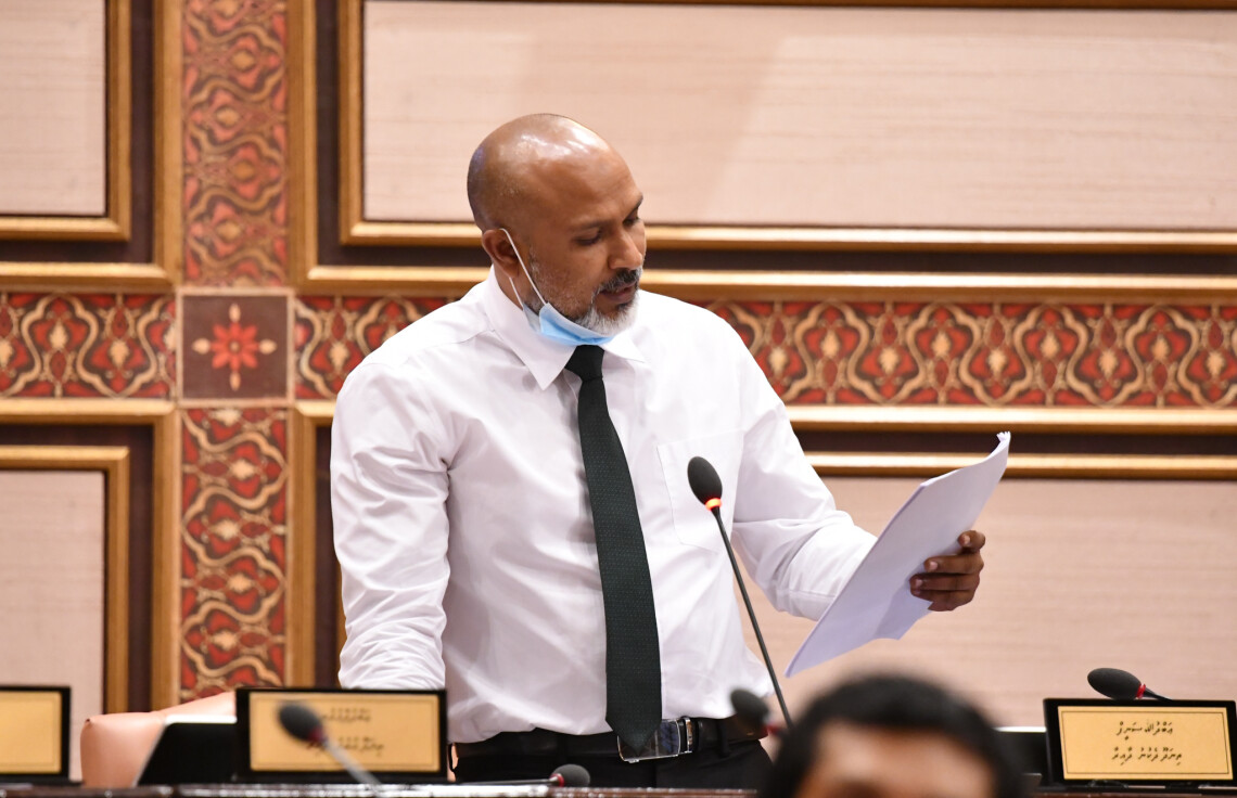 މާލެ ބަރާކޮށް ތޮއްޖެހިފައިވާއިރު، ކޮންކަމަކާތޯ ހޭންވީ؟ މިއުޅެނީ ސިޔާތެއްވެސް ނެތިގެން: ސަނީފް