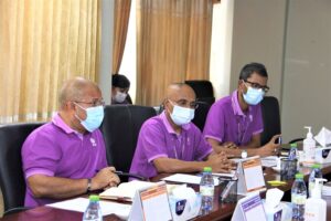 ރާއްޖެއިން ބޭރުގައި ބަހައްޓާ ވޯޓު ފޮށިތަކުގެ އޮފިޝަލުންގެ މައްސަލަ ހައްލުވެއްޖެ: ޝަރީފް