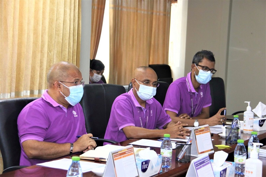 ރާއްޖެއިން ބޭރުގައި ބަހައްޓާ ވޯޓު ފޮށިތަކުގެ އޮފިޝަލުންގެ މައްސަލަ ހައްލުވެއްޖެ: ޝަރީފް