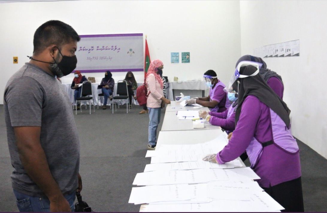 ބައި-އިލެކްޝަނަށްގައި، ރީ-ރަޖިސްޓްރީވުމަށް 30 ފޯމް