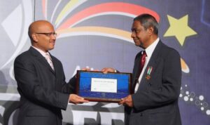 ލޯޖެހި އަހުމަދުމަނިކު އަވަހާރަވެއްޖެ