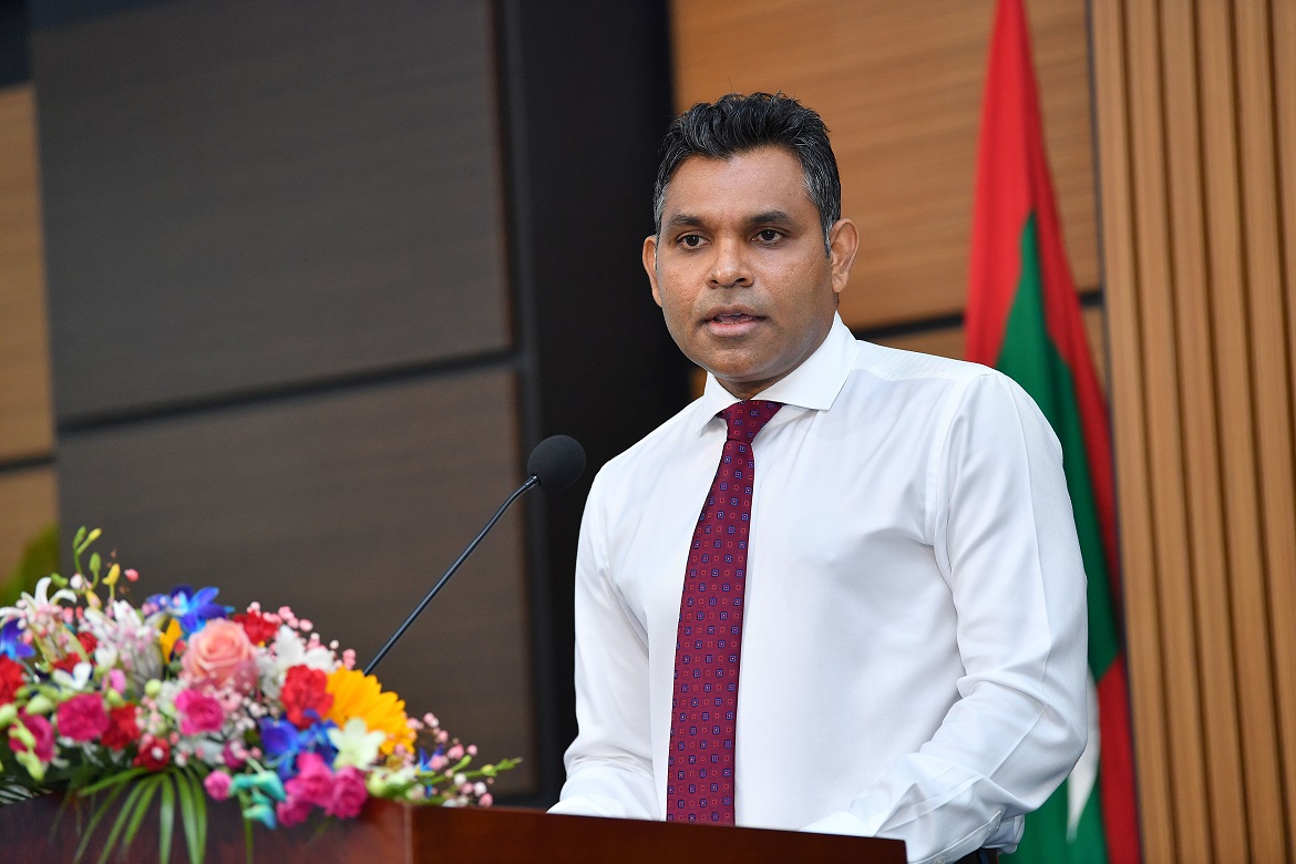 ސަރުކާރުގެ އަމާޒަކީ މާލެއެކޭ އެއްފަދައިން އަތޮޅުތަކުންވެސް ޚިދުމަތް ލިބުން: ނާއިބް ރައީސް