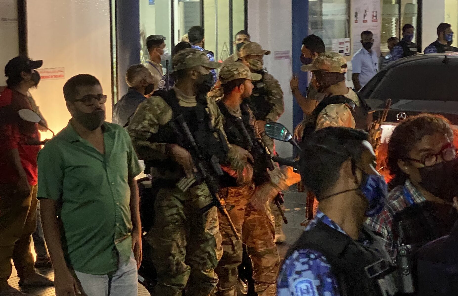 ހަމަލާއާއި ގުޅިގެން އެލާޓް ސްޓޭޓަސް މަތިކޮށްފި