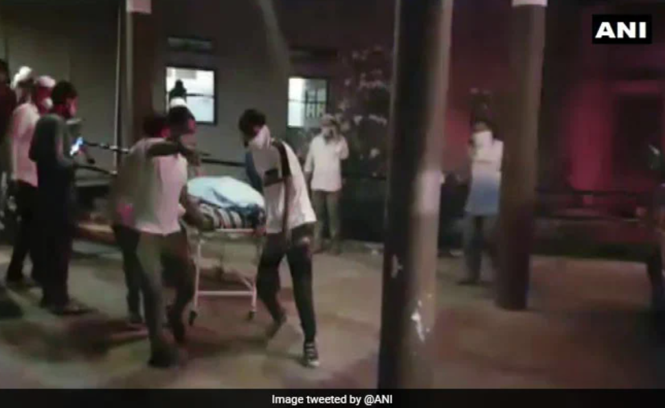 އިންޑިއާގެ ގުޖުރާތުގެ ހޮސްޕިޓަލްގައި ރޯވެ، 18 ކޯވިޑް ބަލިމީހުން މަރުވެއްޖެ