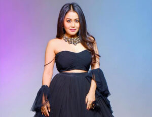 ނޭހާ އަމިއްލައަށް ޑިޒައިންކުރި ހެދުންތައް ދުށިންތަ؟