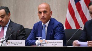 ކޮރަޕްޝަންގެ ތުހުމަތުގައި ގަތަރުގެ ފިނޭންސް މިނިސްޓަރު ހައްޔަރު ކުރުމަށް އަމުރު ކޮށްފި