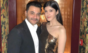 ސަންޖޭއަށް އޮޅިގެން ޝަނާޔާއަށް އަންނަ މެސެޖަށް ޖަވާބު ދެވޭ!