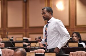 ތަހުޤީޤު ނިމެންދެން މިނިސްޓަރ މާރިޔާ މަޤާމުގެ ޒިންމާތަކުން ދުރުކުރަންޖެހޭ: ޓޮމް