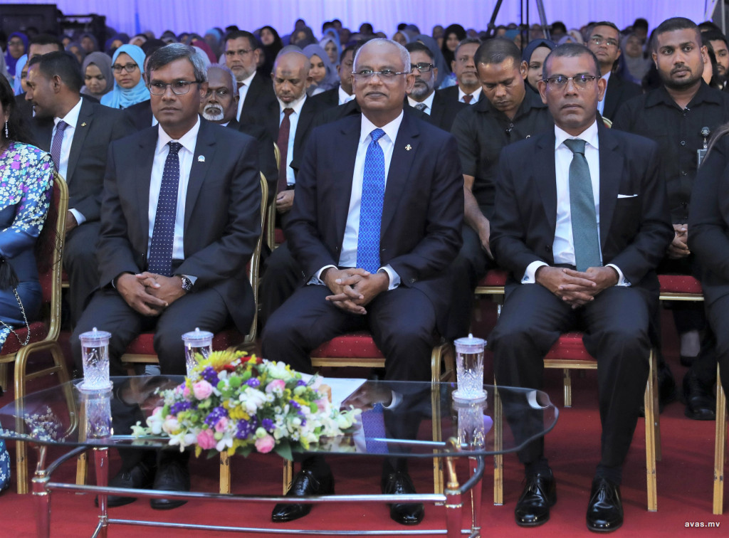 މަޖިލީހުގެ ރައީސާއި އުއްތަމަ ފަނޑިޔާރަށް ދައުލަތުން ރަސްމީގެކޮޅު ހަމަޖެއްސުމުގެ ބިލު ތަސްދީޤްކުރައްވައިފި