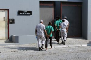 ޖަލުތަކުގައި ކޯވިޑްގެ ބޮޑު ކްލަސްޓަރއެއް