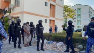 ހަމަލާއަށް ތައްްޔާރުވީ ޖާނުންް ފިދާވެގެންވެސް ރައީސް ނަޝީދު އަވަހާރަކޮށްލަން!