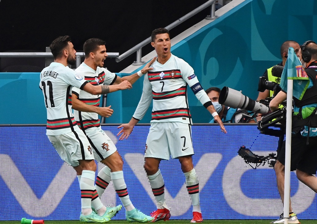 ރޮނާލްޑޯގެ ދެ ގޯލާއެކު ޗެމްޕިއަން ޕޯޗުގަލް މޮޅުވެއްޖެ