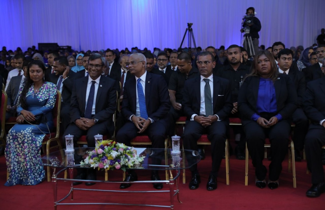 މަޖިލީހުގެ ރައީސާއި އުއްތަމަ ފަނޑިޔާރަށް ދައުލަތުން ރަސްމީގެކޮޅު ހަމަޖެއްސުމަށް ފާސްކޮށްފި