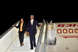 ދަތުރުފުޅު ނިންމަވާލެއްވުމަށްފަހު ރައީސް މާލެ ވަޑައިގެންފި