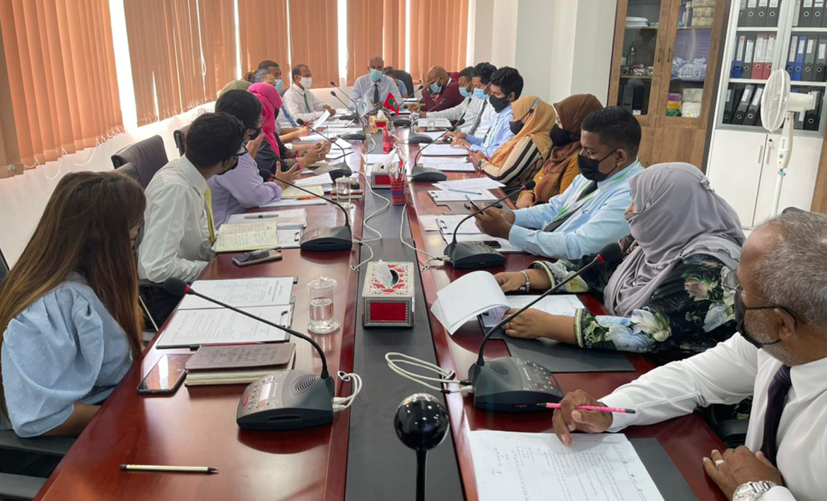 ފްލެޓް ލިބުނު މީހުން މާލޭ ދަފްތަރުން އުނިކޮށް، ފްލެޓް ނުލިބޭ މީހުން މައުލޫތު އެއްކުރަނީ