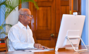 ކައުންސިލްތަކާއެކު ސިލްސިލާ ބައްދަލުވުންތަކެއް ރައީސް ފައްޓަވައިފި