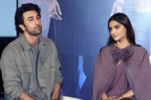 "ކޮފީ ވިތު ކަރަން" ގައި ދެއްކުނު ވާހަކައަކުން ރަންބީރާ އޮތް ގުޅުމުގައި ކުނި ޖެހުނު: ސޯނަމް