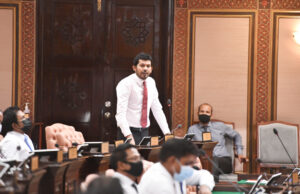 ސެކިއުރިޓީއާއިމެދު ސުވާލު އުފައްދާ މީހުންނާއި، ބޮމުގެ ހަމަލާއާއި ގުޅުމެއްވޭތޯ ބަލަންޖެހޭ: ވައްޑެ