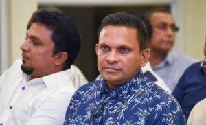 އޮފިސަރުން ވަކިކުރަން ނިންމި މައްސަލަ މަޖިލީހަށް ހުށަހަޅައިފި