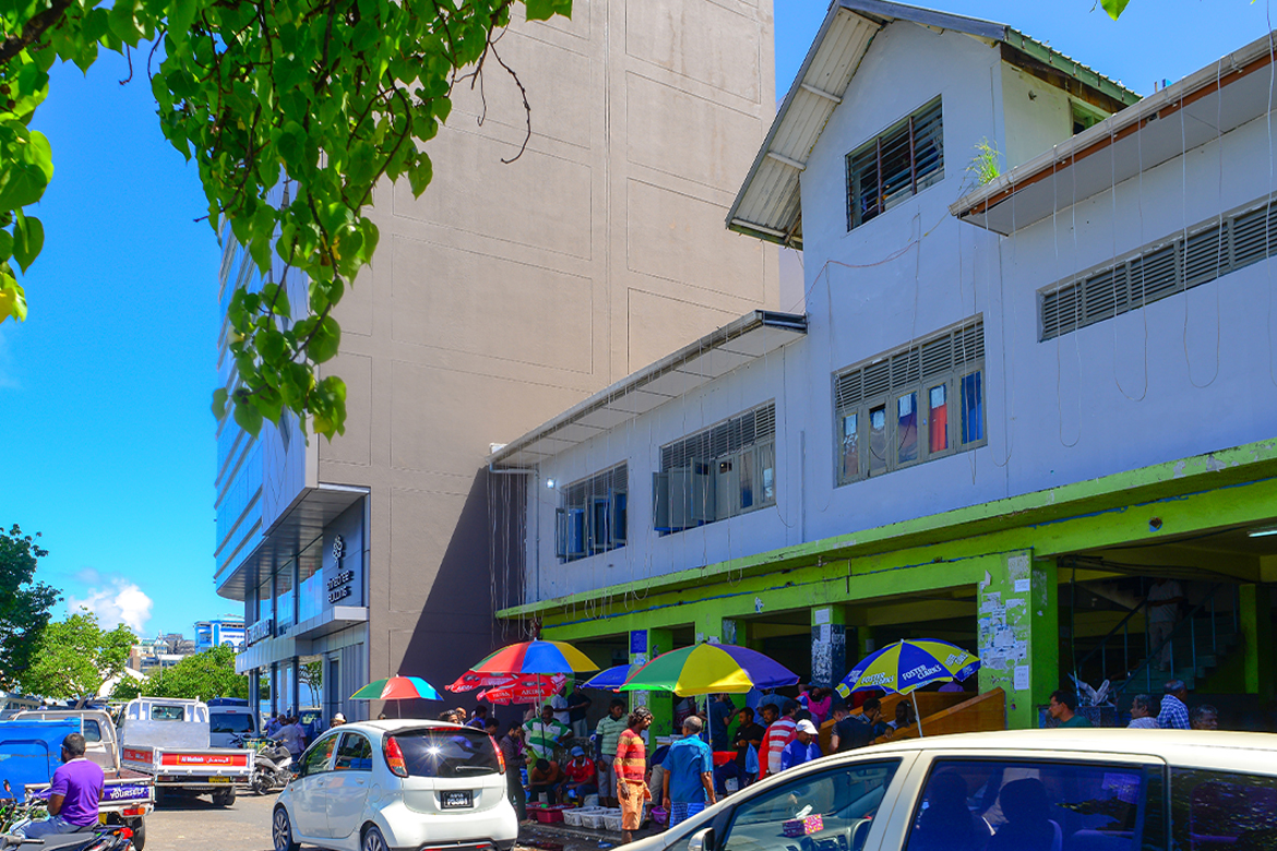 މަސް މާރުކޭޓް އިމާރާތުގައި ހުރި ތަންތަން ހުސްކުރަން އަންގައިފި