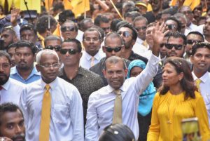 ރައީސް ނަޝީދުގެ ދިފާޢުގައި އެމްޑީޕީގެ ދާއިރާތަކުން ތެދުވާން ފަށައިފި