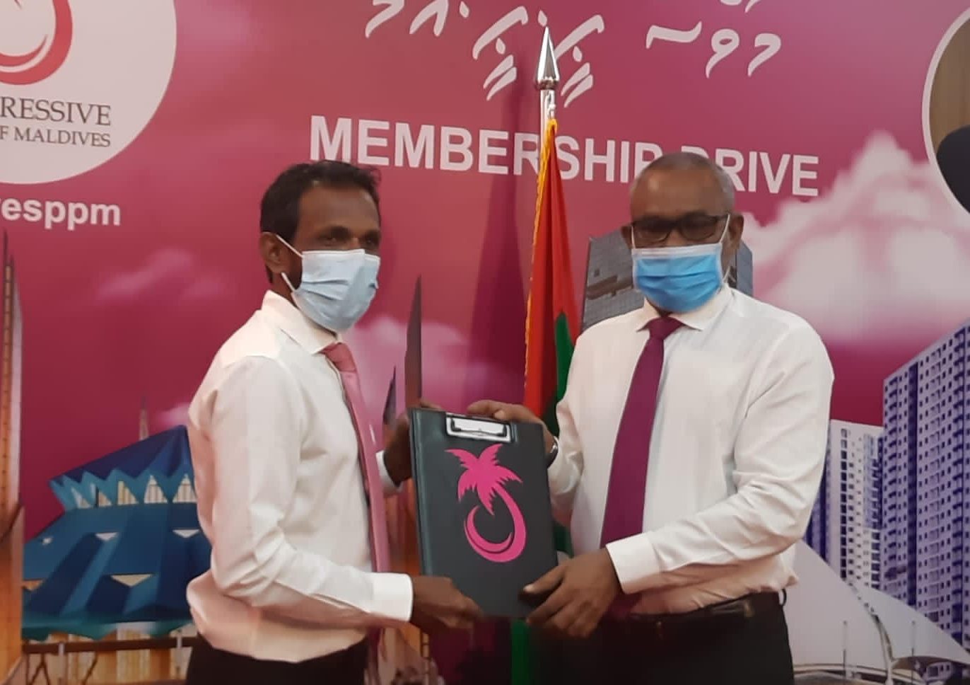 މުހައްމާ އަލުން ޕީޕީއެމްއާއި ގުޅިވަޑައިގެންފި