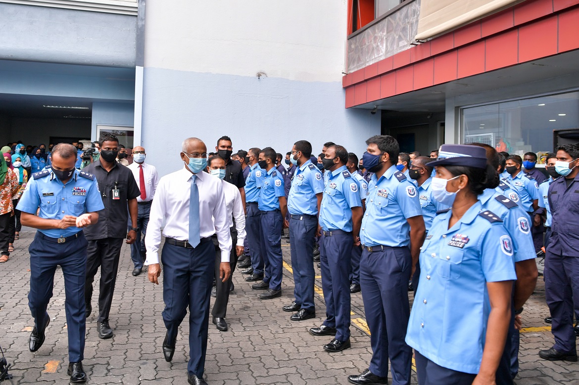 ހަތިޔާރު ހޯދުމާއި ގެންގުޅުމާއި، ބޭނުންކުރުމުގެ ޤަވާއިދަށް އަމަލުކުރަން ފަށައިފި