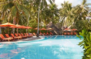 ރިސޯޓެއްގެ ޕޫލަކަށް އެރުނު ފަސް އަހަރުގެ ކުއްޖަކު މަރުވެއްޖެ