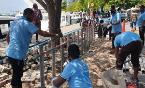 އެމްއެމްއޭ ކުރިމަތިން ލޯންޗް ފެރީ ލަފާ ސަރަހައްދުގައި ޓެކްސީ ސްޓޮޕް ހަދަނީ