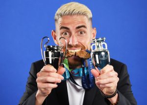 ޔޫރަޕްގެ މޮޅު ކުޅުންތެރިޔާގެ އެވޯޑް ޖޯޖީނިއޯއަށް، ގިނަ އެވޯޑްތައް ޗެލްސީއަށް