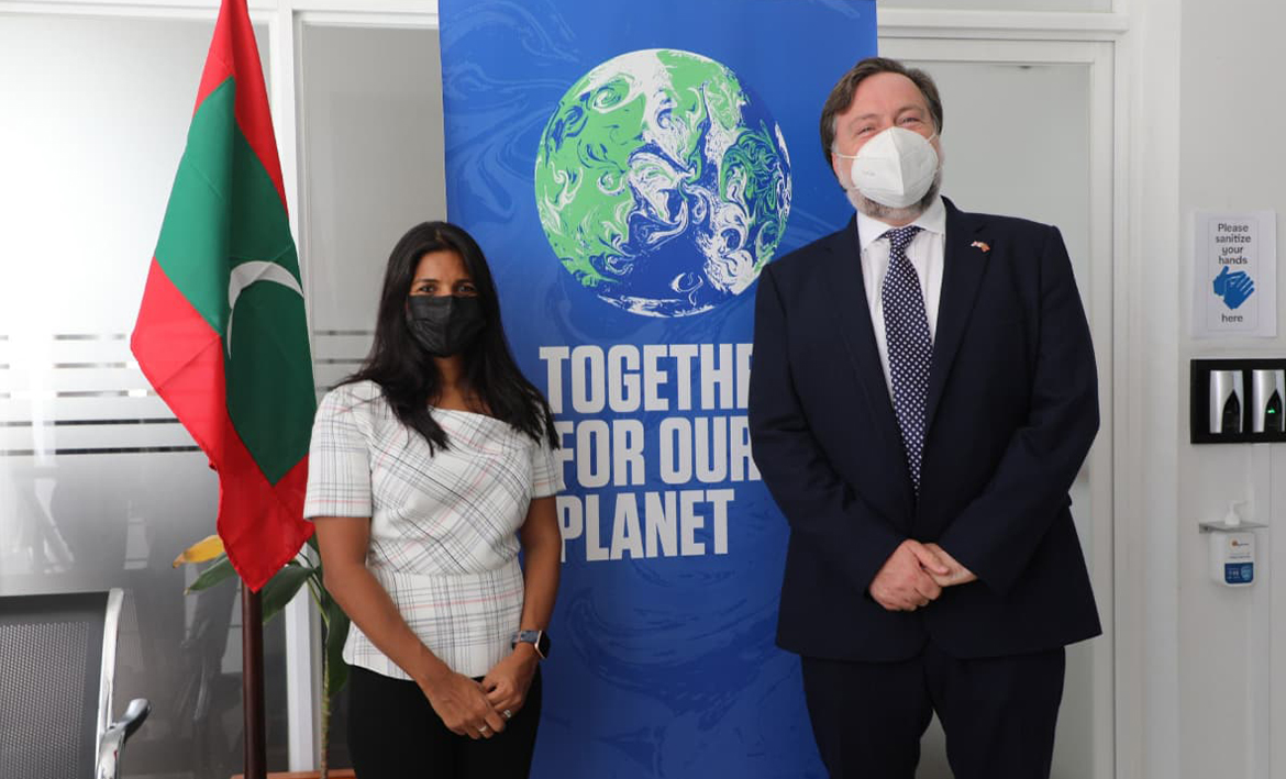 ކޮޕް26 ގެ ސަރަޙައްދީ އެމްބެސެޑަރާ ޞަބްރާ ބައްދަލުކުރައްވައި މަޝްވަރާކުރައްވައިފި